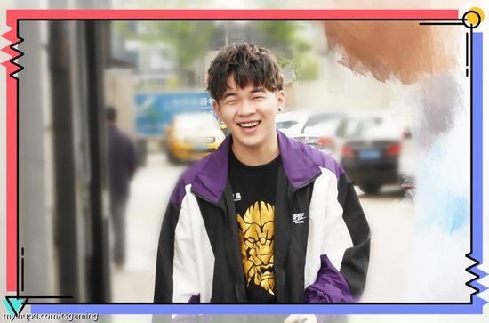 一加15手机搭载PS5手柄同规格陀螺仪引领游戏新体验